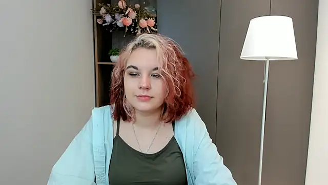 Snapshot of PeggyBark chatting on January 31, 2025, 10:31 am PeggyBark online show from January 31, 2025, 10:31 am