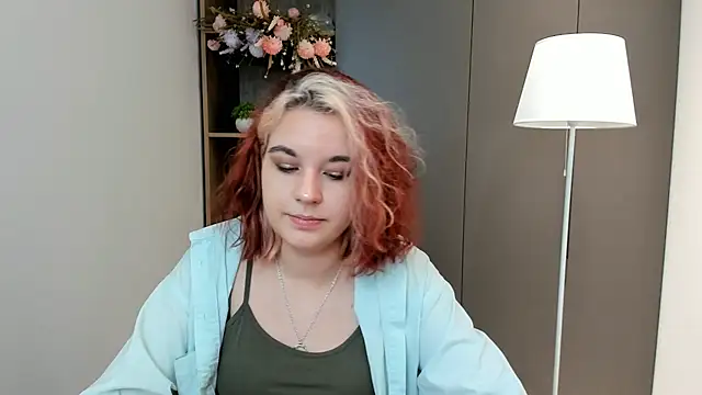 Snapshot of PeggyBark chatting on January 31, 2025, 1:34 pm PeggyBark online show from January 31, 2025, 1:34 pm