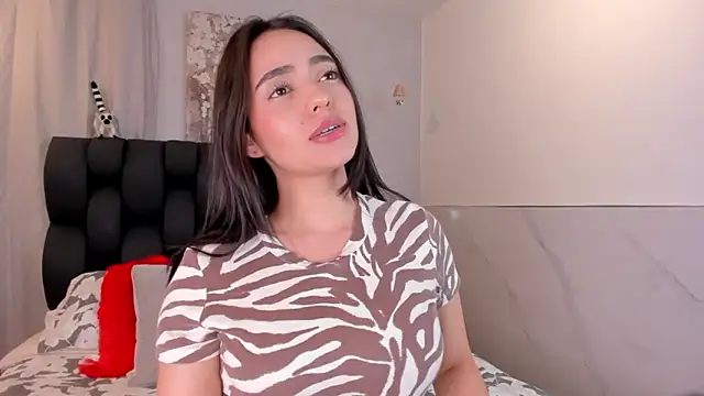 Snapshot of miss_hellen2 chatting on May 7, 2026, 3:00 am miss hellen2 online show from May 7, 2026, 3:00 am