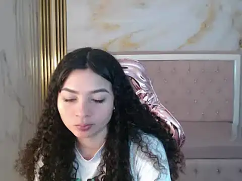 Snapshot of shalon_diaz_s chatting on March 5, 2025, 1:06 pm shalon diaz s online show from March 5, 2025, 1:06 pm