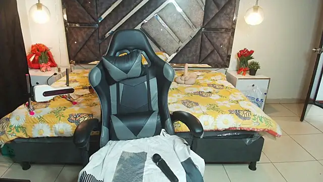 Snapshot of MysticMature chatting on March 3, 2026, 5:20 pm MysticMature online show from March 3, 2026, 5:20 pm