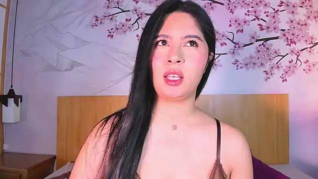 Snapshot of Yasmin_Scott chatting on October 28, 2025, 12:15 pm Yasmin Scott online show from October 28, 2025, 12:15 pm