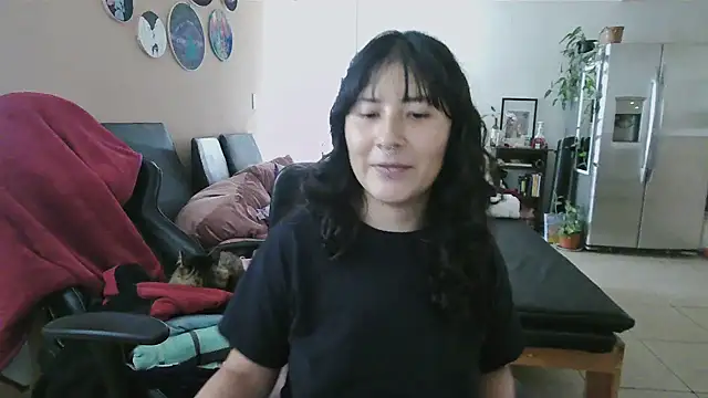 Snapshot of GinnyDelice chatting on October 4, 2025, 10:44 pm GinnyDelice online show from October 4, 2025, 10:44 pm