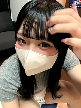 Snapshot of shina_mo_n_ch chatting on November 28, 2025, 2:06 pm shina mo n ch online show from November 28, 2025, 2:06 pm