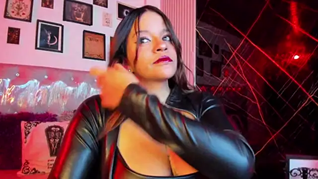 victoria  floyd online show from July 3, 2026, 10:38 pm