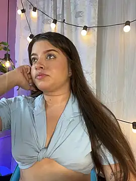 Snapshot of Lia_little18 chatting on May 21, 2026, 8:06 pm Lia little18 online show from May 21, 2026, 8:06 pm