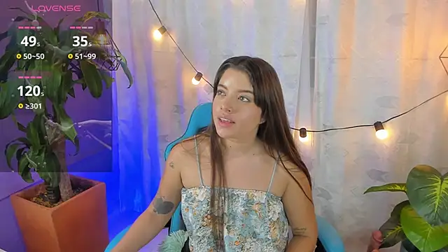 Snapshot of Lia_little18 chatting on May 17, 2026, 9:26 pm Lia little18 online show from May 17, 2026, 9:26 pm