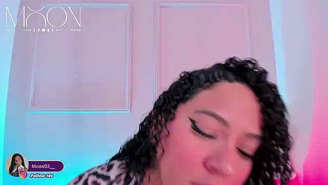 tatii moon online show from December 15, 2025, 5:24 am