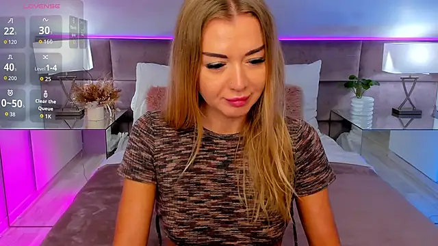 Snapshot of SusanBlair chatting on October 10, 2025, 5:19 am SusanBlair online show from October 10, 2025, 5:19 am