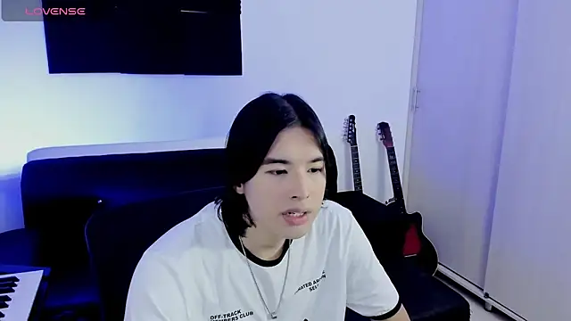 Snapshot of JordiWilld chatting on April 14, 2026, 11:54 pm JordiWilld online show from April 14, 2026, 11:54 pm