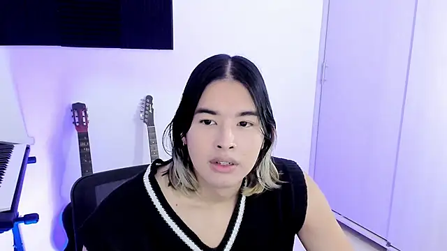 JordiWilld online show from October 18, 2025, 4:36 am