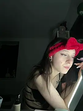 Snapshot of Ciara2004 chatting on April 15, 2026, 7:58 pm Ciara2004 online show from April 15, 2026, 7:58 pm