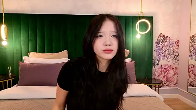 Snapshot of AnneCurtis chatting on April 5, 2026, 3:02 am AnneCurtis online show from April 5, 2026, 3:02 am