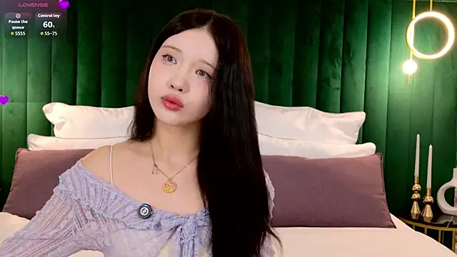 Snapshot of AnneCurtis chatting on April 12, 2026, 3:10 am AnneCurtis online show from April 12, 2026, 3:10 am