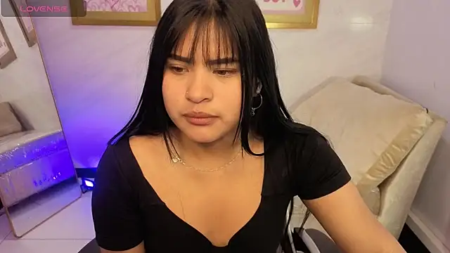 Snapshot of Paulette_v chatting on March 11, 2026, 1:05 pm Paulette v online show from March 11, 2026, 1:05 pm