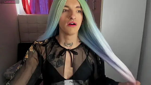 Snapshot of CharlotteWings chatting on February 5, 2025, 5:42 pm CharlotteWings online show from February 5, 2025, 5:42 pm