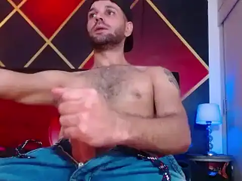 Snapshot of Cristian_white chatting on February 6, 2025, 10:21 pm Cristian white online show from February 6, 2025, 10:21 pm