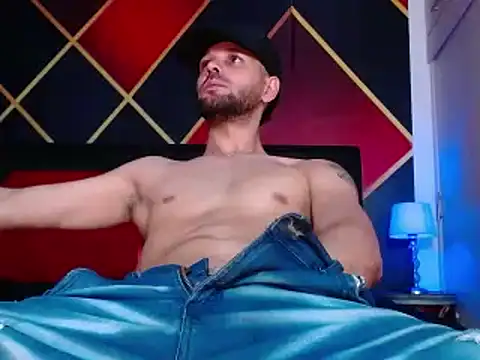 Snapshot of Cristian_white chatting on March 12, 2025, 9:45 pm Cristian white online show from March 12, 2025, 9:45 pm