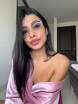 Bella Smiith  online show from February 14, 2026, 2:39 pm