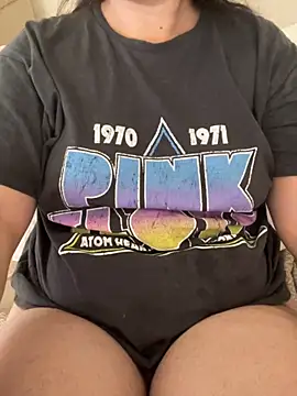 Snapshot of haskadin chatting on November 6, 2025, 8:18 am haskadin online show from November 6, 2025, 8:18 am