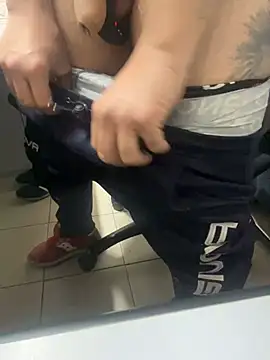 Snapshot of Greeneyes0820 chatting on March 22, 2025, 12:14 pm Greeneyes0820 online show from March 22, 2025, 12:14 pm