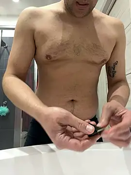 Snapshot of Greeneyes0820 chatting on February 4, 2025, 1:48 pm Greeneyes0820 online show from February 4, 2025, 1:48 pm