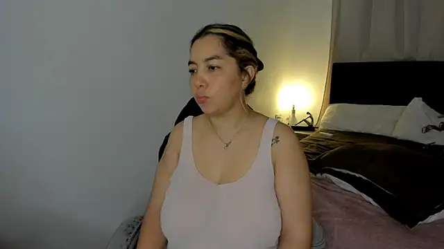 Snapshot of brithany_olson25 chatting on February 4, 2026, 12:44 pm brithany olson25 online show from February 4, 2026, 12:44 pm