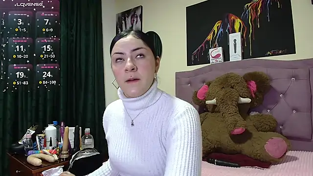 Emmie Hot online show from March 11, 2026, 11:48 am