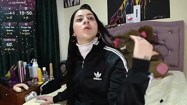 Emmie Hot online show from September 23, 2025, 12:34 pm