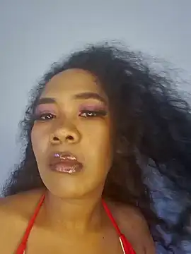 Snapshot of zoelily chatting on January 19, 2025, 9:45 pm zoelily online show from January 19, 2025, 9:45 pm