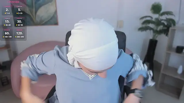 Ayha khalaf online show from October 26, 2025, 1:17 am