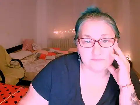 Marryllunax online show from January 6, 2026, 7:18 pm