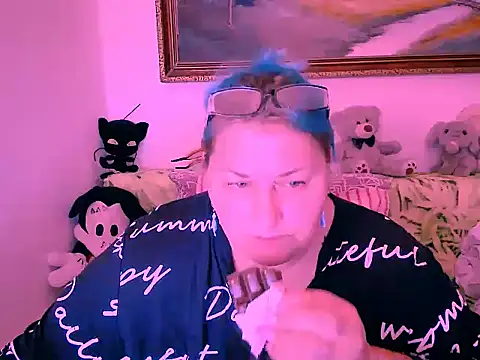 Snapshot of Marryllunax chatting on October 21, 2025, 6:29 pm Marryllunax online show from October 21, 2025, 6:29 pm