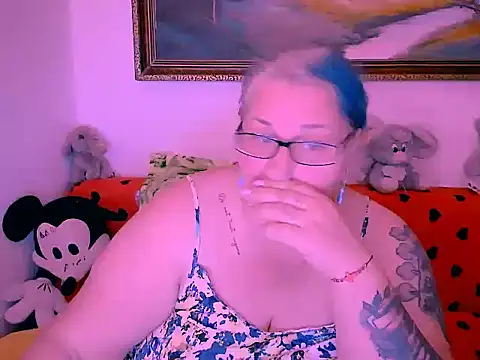 Snapshot of Marryllunax chatting on October 25, 2025, 6:08 pm Marryllunax online show from October 25, 2025, 6:08 pm