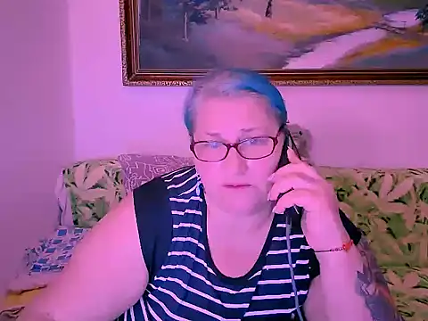 Snapshot of Marryllunax chatting on October 29, 2025, 9:03 pm Marryllunax online show from October 29, 2025, 9:03 pm