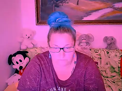 Snapshot of Marryllunax chatting on October 18, 2025, 7:27 pm Marryllunax online show from October 18, 2025, 7:27 pm