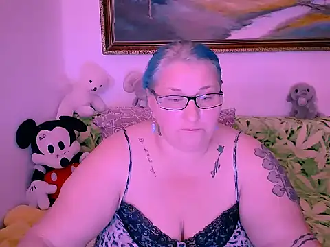 Snapshot of Marryllunax chatting on October 31, 2025, 2:57 pm Marryllunax online show from October 31, 2025, 2:57 pm