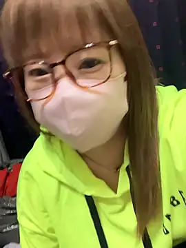 Snapshot of ran_xx_x chatting on October 15, 2025, 4:15 pm ran xx x online show from October 15, 2025, 4:15 pm