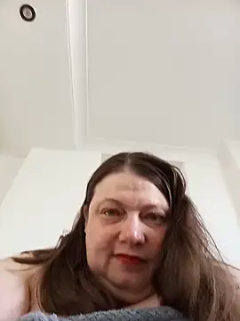 Snapshot of HotHornyEmmaX chatting on May 15, 2026, 6:00 am HotHornyEmmaX online show from May 15, 2026, 6:00 am