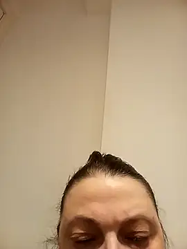 HotHornyEmmaX online show from December 15, 2025, 7:58 am