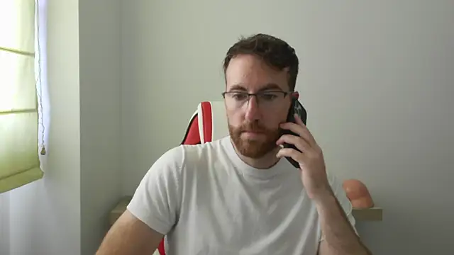 Snapshot of machohiberiko chatting on October 19, 2025, 10:40 am machohiberiko online show from October 19, 2025, 10:40 am