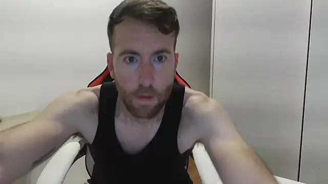 Snapshot of machohiberiko chatting on December 20, 2025, 4:54 pm machohiberiko online show from December 20, 2025, 4:54 pm