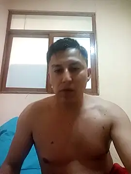 Snapshot of LuisMex1998 chatting on February 22, 2026, 10:55 pm LuisMex1998 online show from February 22, 2026, 10:55 pm