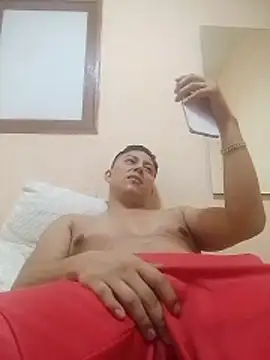 Snapshot of LuisMex1998 chatting on February 13, 2026, 11:21 am LuisMex1998 online show from February 13, 2026, 11:21 am