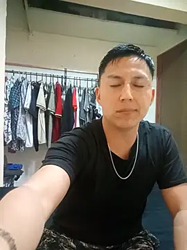 LuisMex1998 online show from April 13, 2026, 2:37 am