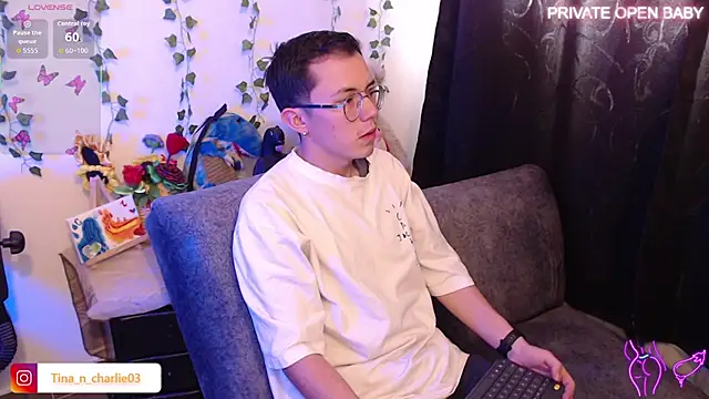 Tina 4 Charlie online show from November 26, 2025, 12:38 pm