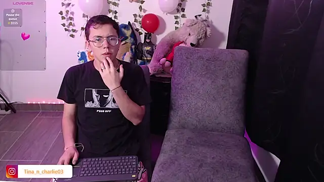 Snapshot of Tina_4_Charlie chatting on February 17, 2026, 3:20 pm Tina 4 Charlie online show from February 17, 2026, 3:20 pm