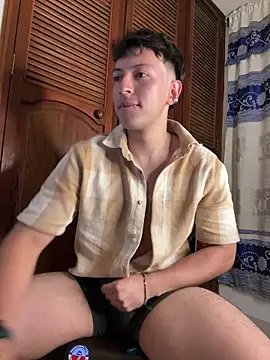 Snapshot of Amon__ashford chatting on February 13, 2025, 12:13 am Amon ashford online show from February 13, 2025, 12:13 am