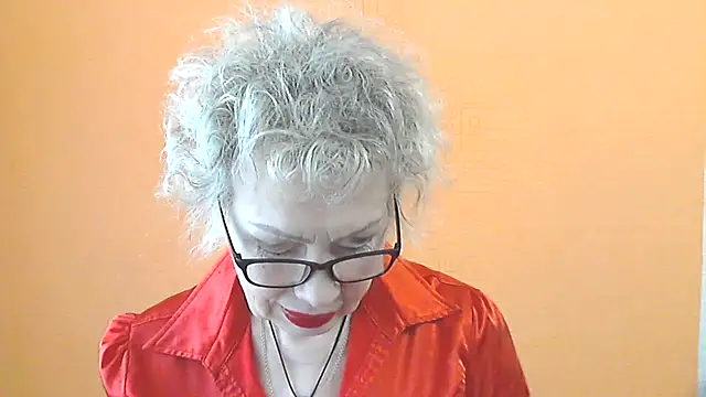 NessyJenixs online show from May 21, 2026, 7:17 am