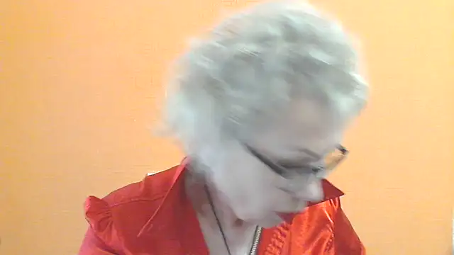 NessyJenixs online show from May 17, 2026, 7:41 am